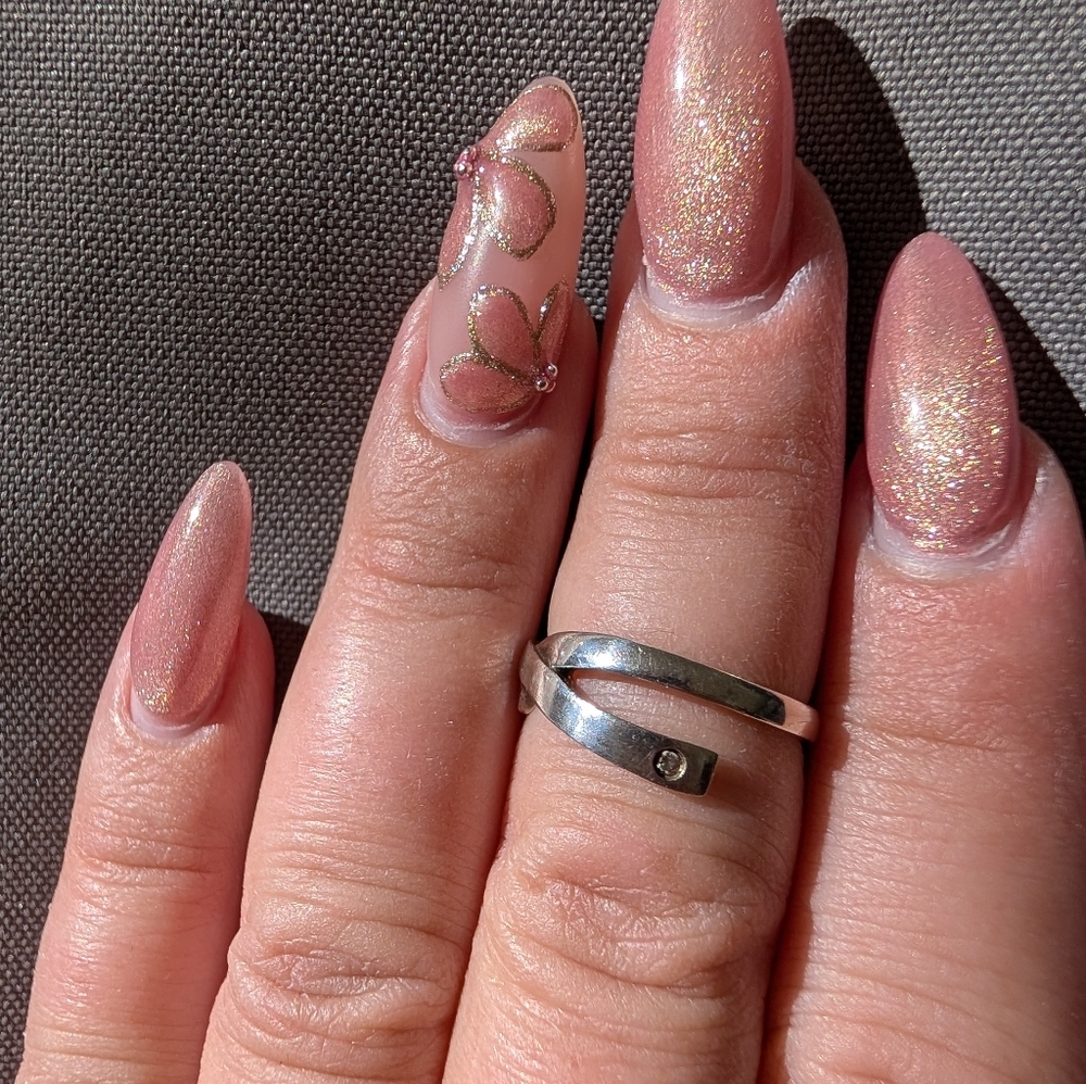 Metalsmiths elegant Silver Ring